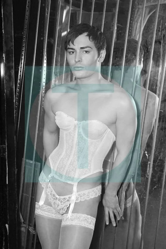 09.sacred-corset_1997