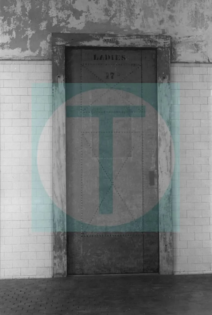 36a.Ladies-Bathroom-Ellis-Island